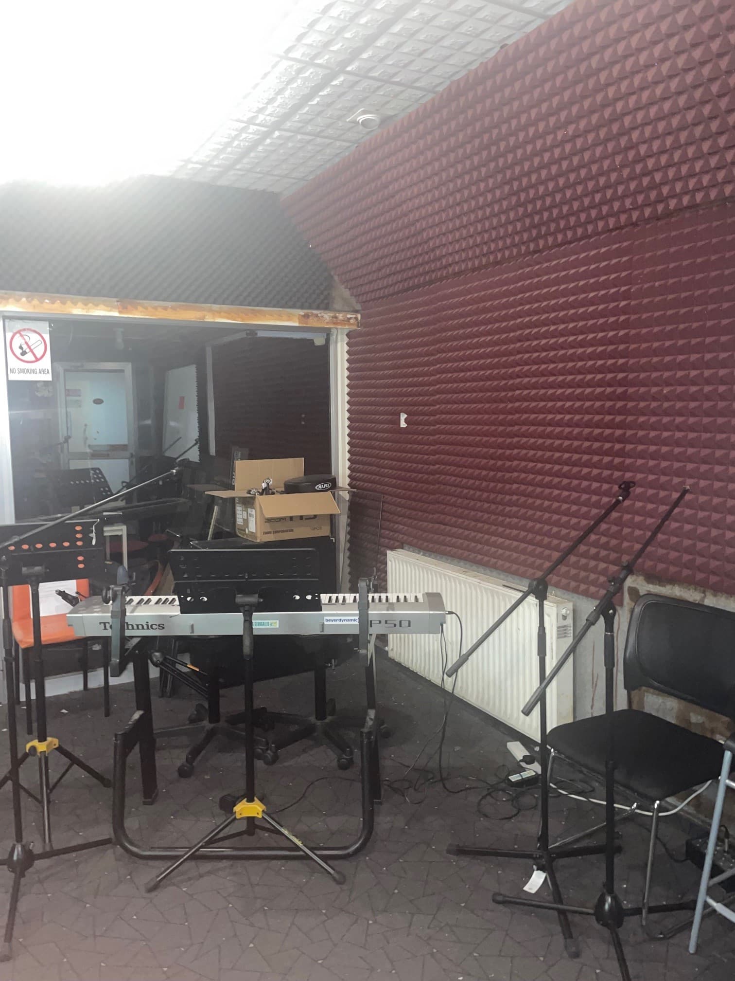 Live Room στο CG Georgallis Studio — roomImage-1687533058471.jpg